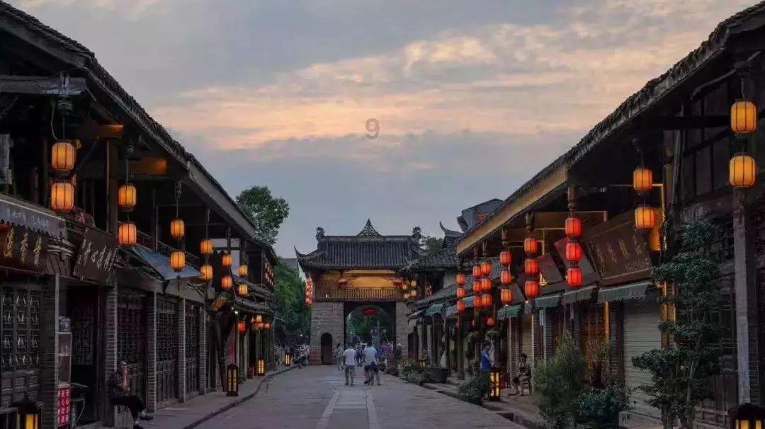 2023 年春节是选择就地过年还是回老家呢?